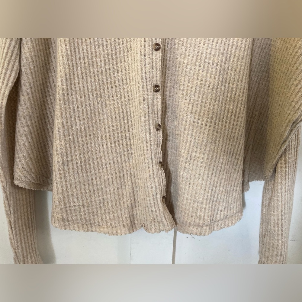 OUT from under Urban Outfitters waffle knit cardigan sweater medium tan - Picture 5 of 9
